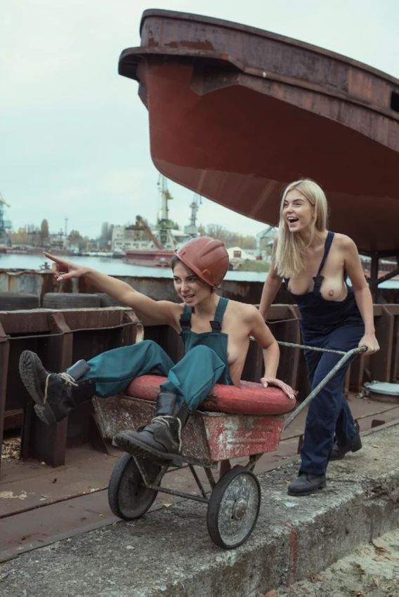 The working class :) - NSFW, The photo, Girls, Erotic, Boobs, Industry
