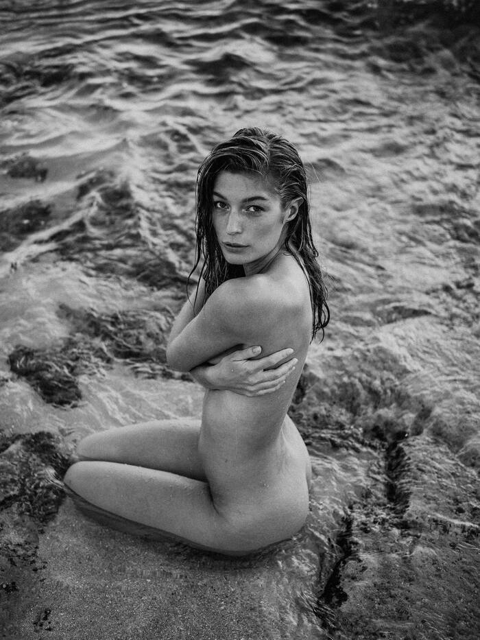 Naomi Holt - NSFW, Nudity, Erotic, Girls, Beach, Longpost, Black and white photo, Naked