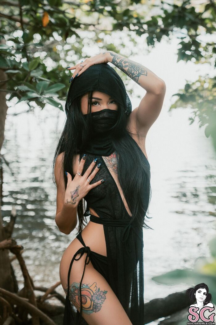 Rainelee - Groves - NSFW, Девушки, Эротика, Сиськи, Попа, Без белья, Девушка с тату, Suicide Girls, Раздевание, Мокрые, Без лифчика, Длиннопост, Telegram (ссылка), ВКонтакте (ссылка)