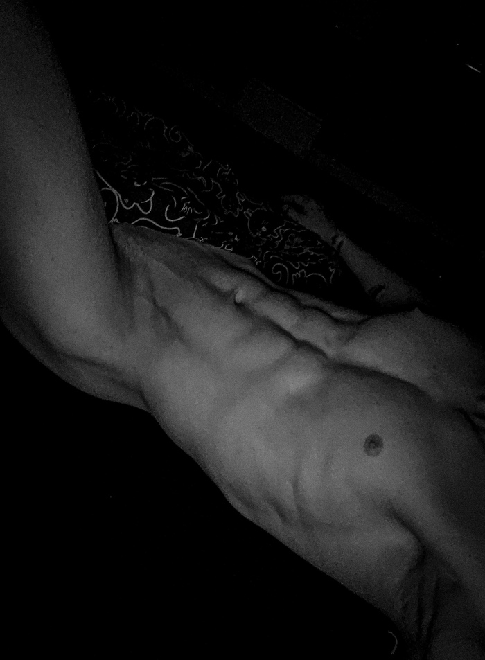 Who gets up early ... - NSFW, My, Press, Black and white photo, Naked torso, Athletic body, Author's male erotica, Naked guy, Playgirl, Torso, Good morning, Longpost