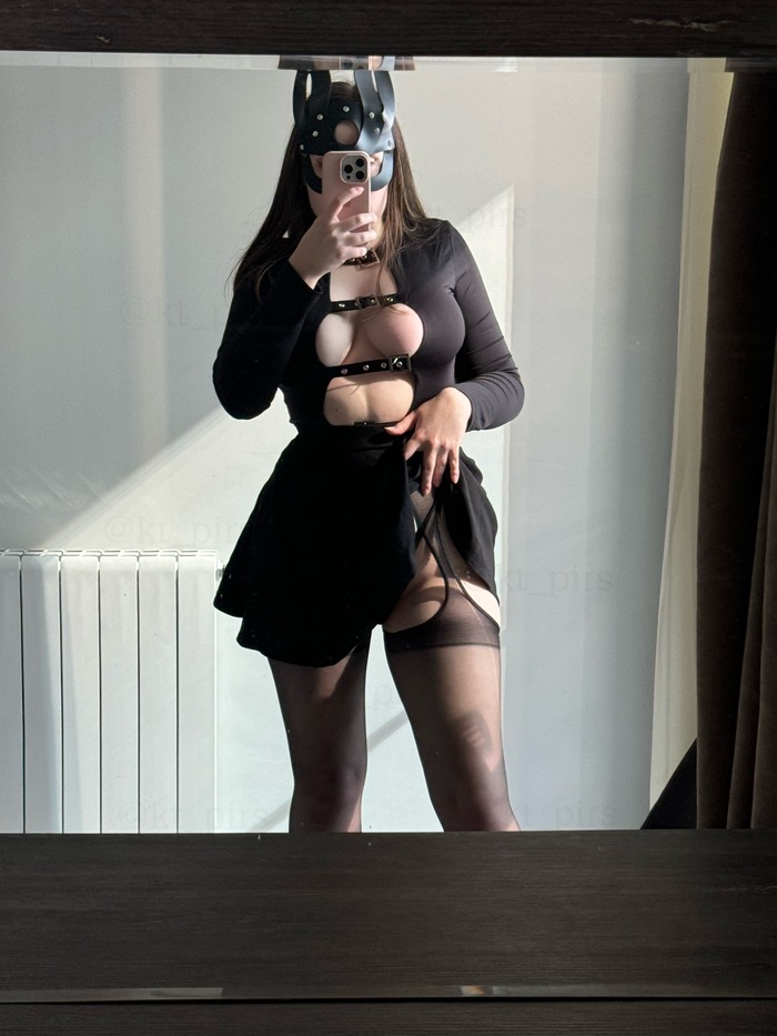 In black outfit :3 - NSFW, My, Girls, Homemade, Erotic, Hips, Sexuality, Stockings, Skirt, Boobs