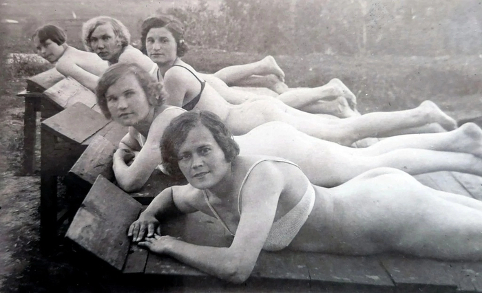 The weavers of the Nogin factory are sunbathing in the sanatorium. Sernovodsky resort (Samara region), 1937 - NSFW, Erotic, The photo, Girls, Relaxation, Samara Region